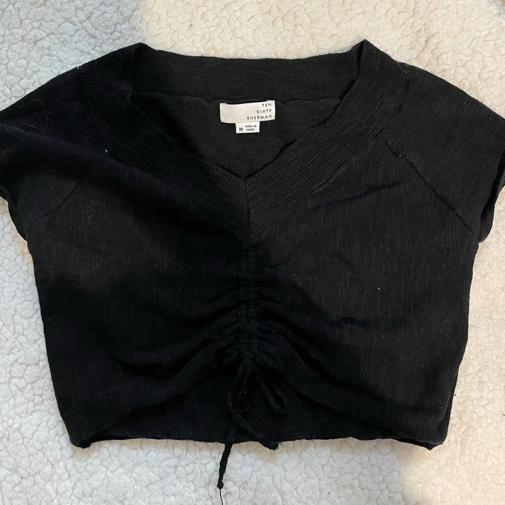 black crop top